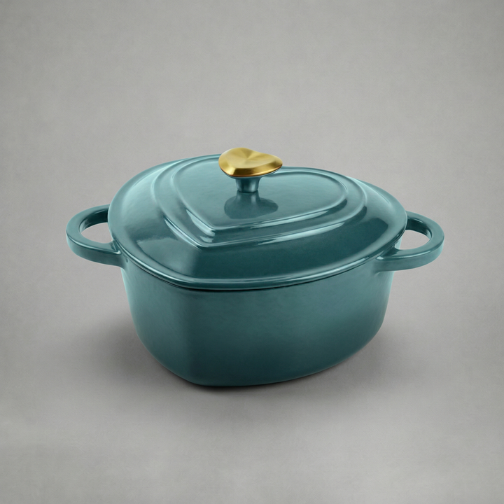 Smaltovaný litinový hrnec ve tvaru srdce