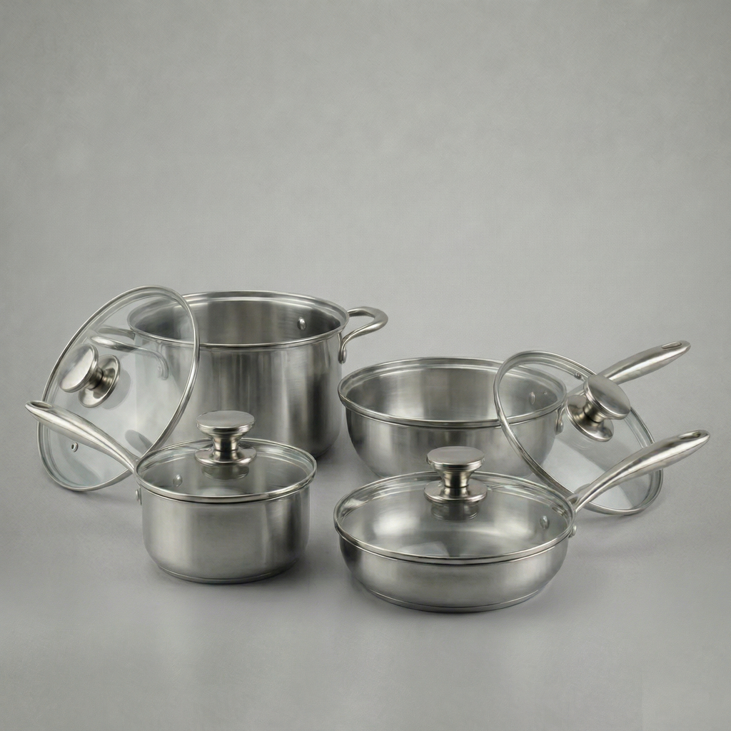 Titanová sada nádobí s poklicemi – 4 ks