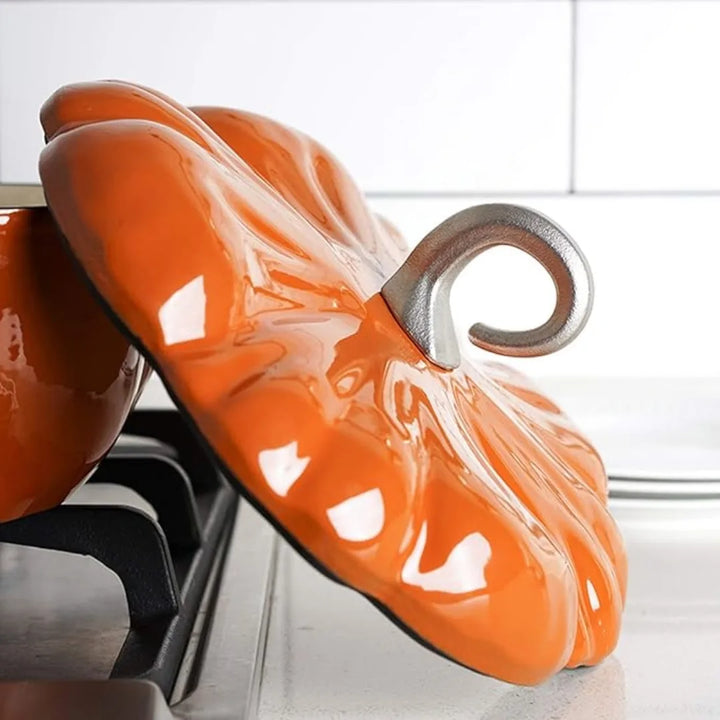 Smaltovaný litinový hrnec dýně